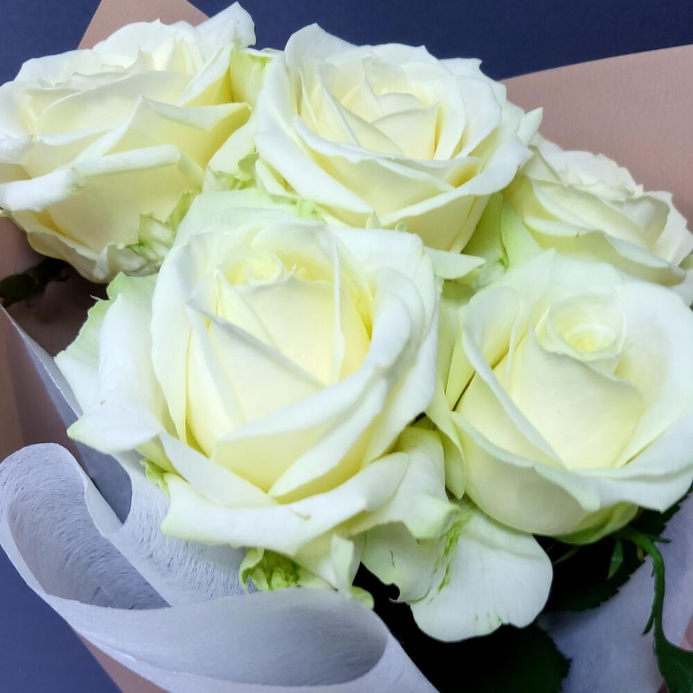 Букет из белых роз 