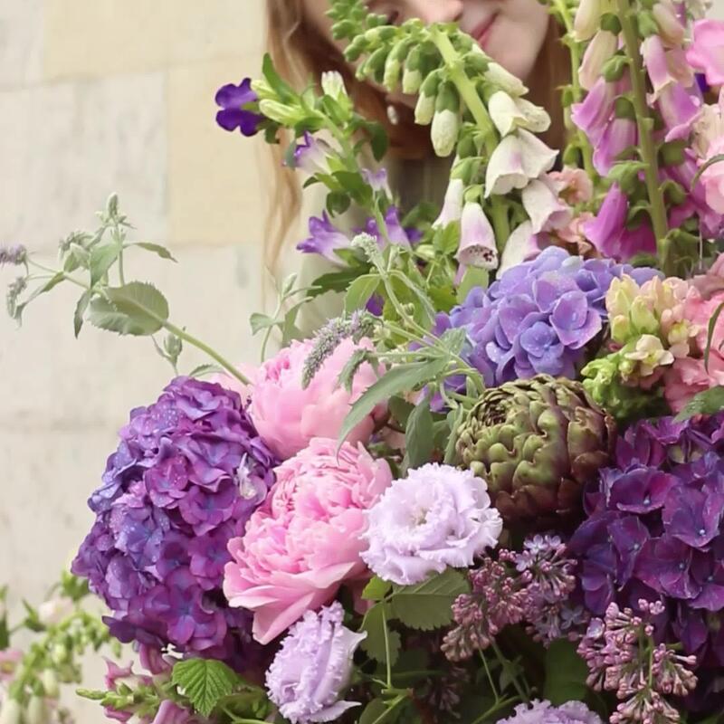 Акварельная композиция с гортензиями, колокольчиками и пионами