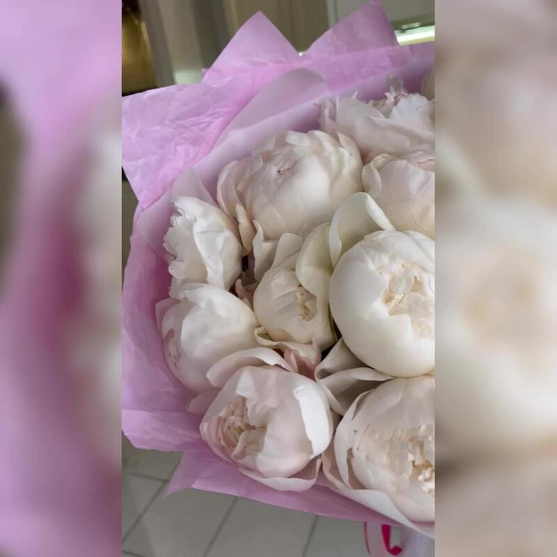 Белые ароматные пионы, 15 штучек
