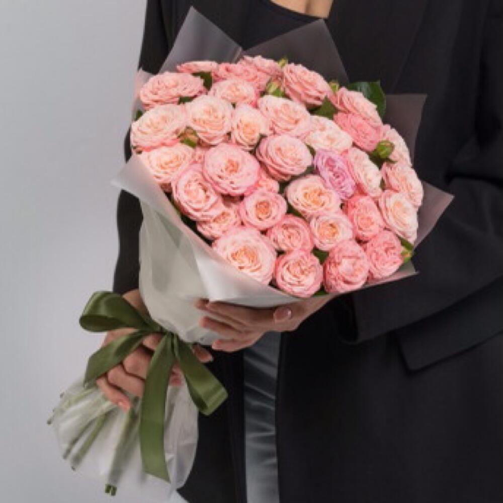 Букет кустовой розы бомбастик