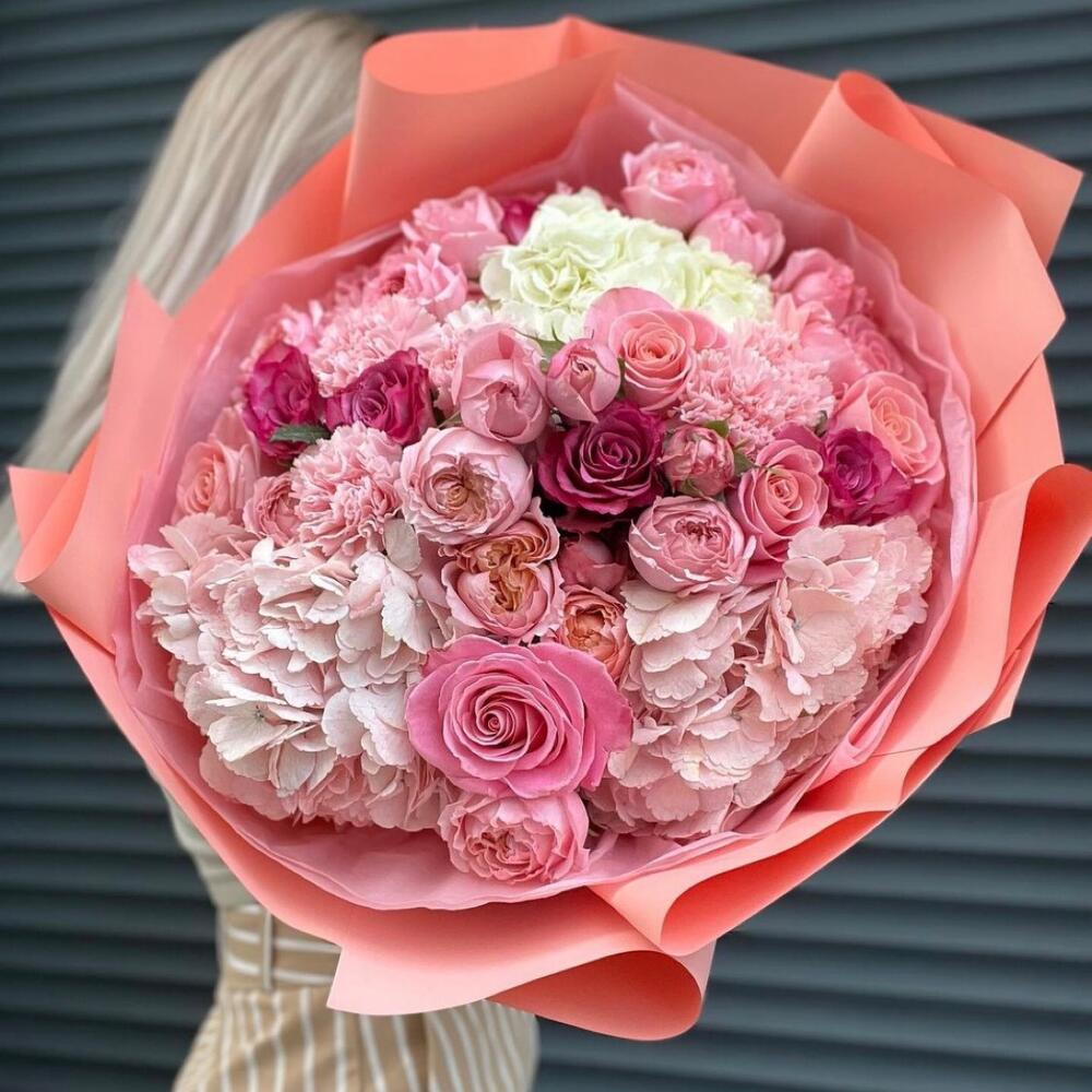 Сборный яркий букет