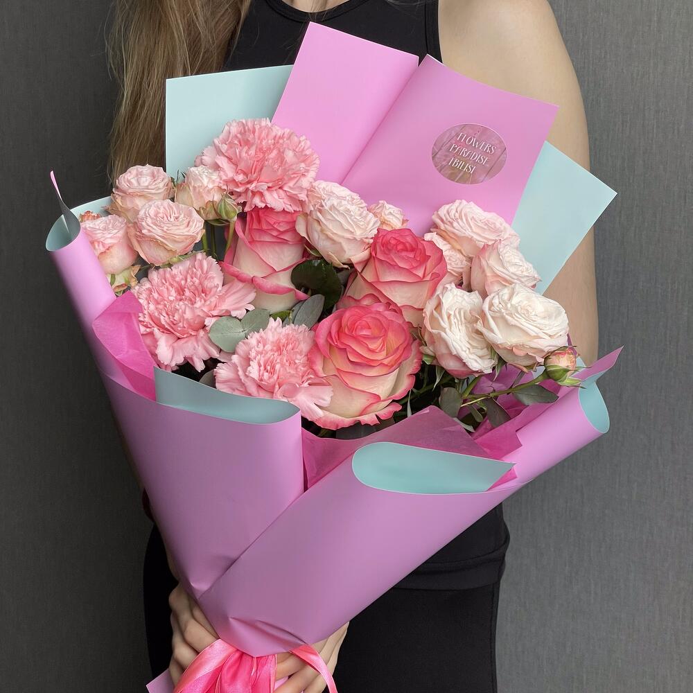 Букет микс из розы и диантусов